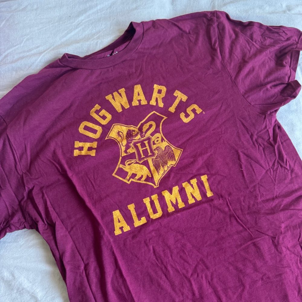 Harry Potter Hogwarts Alumni Maroon Tee